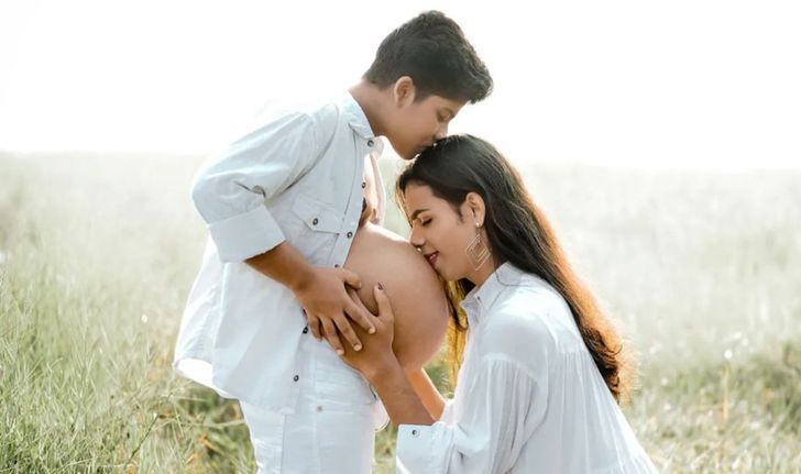 อินเดียฮือฮา คู่รักข้ามเพศเตรียมให้กำเนิดลูกคนแรก คุณพ่อตั้งครรภ์ 8 เดือนแล้ว